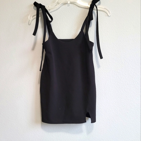 Pretty Litte Thing Bow Tie Black Cami Size 4 - Picture 1 of 3